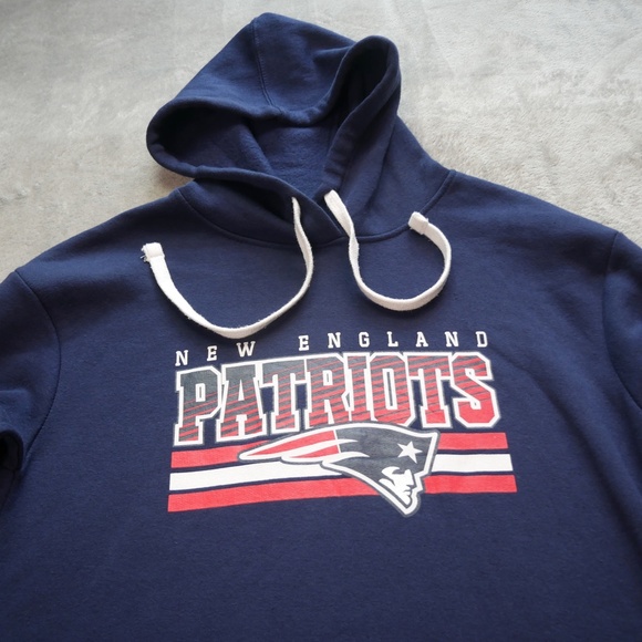 New England Patriots NFL Teens Women Medium 7/9 Blue Pullover Hoodie Sweatshirt - Picture 3 of 12